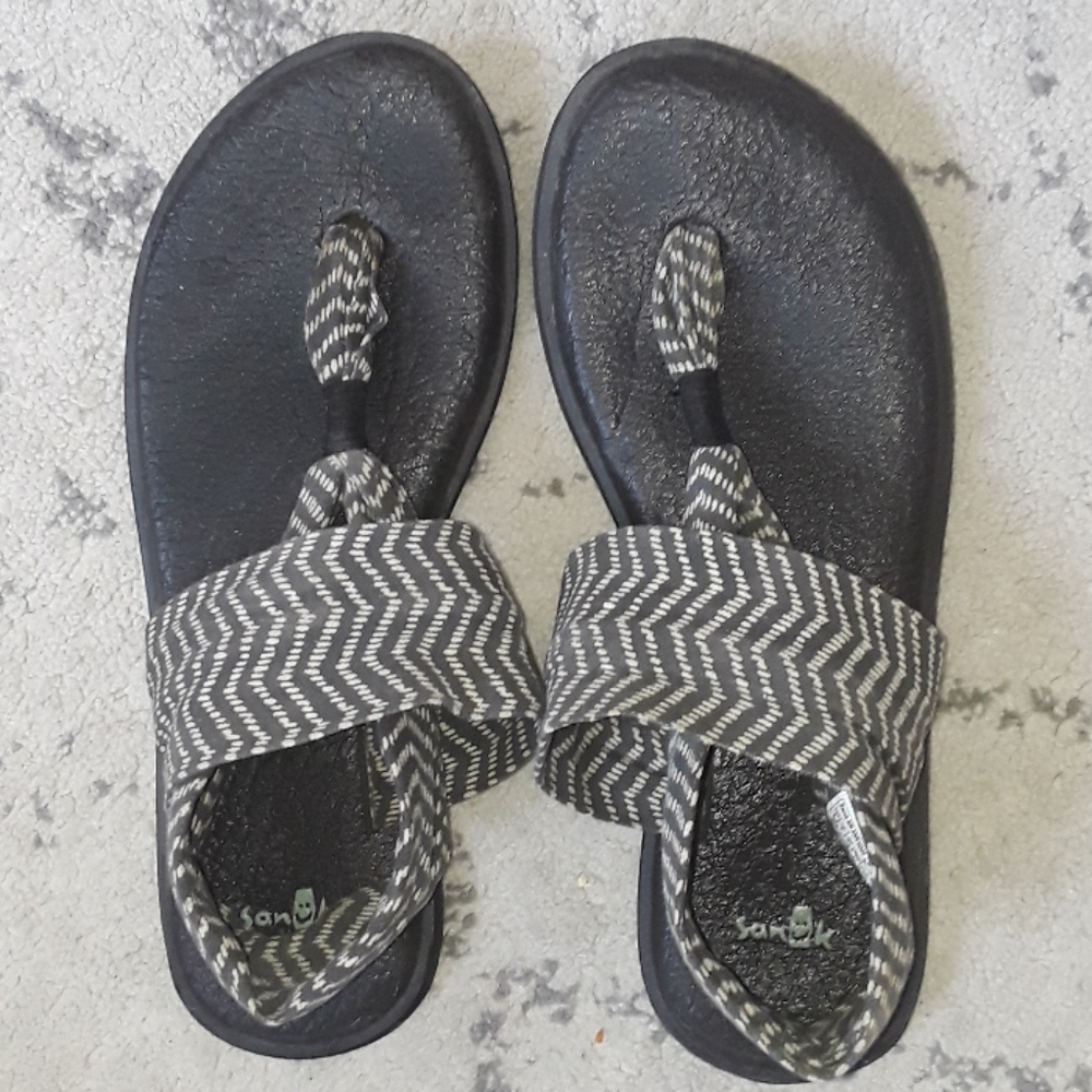 Women's Sanuk Sandal size 8